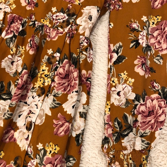 ❗️SOLD ❗️Xhiliration Floral Dresses Bundle Medium - Picture 6 of 11